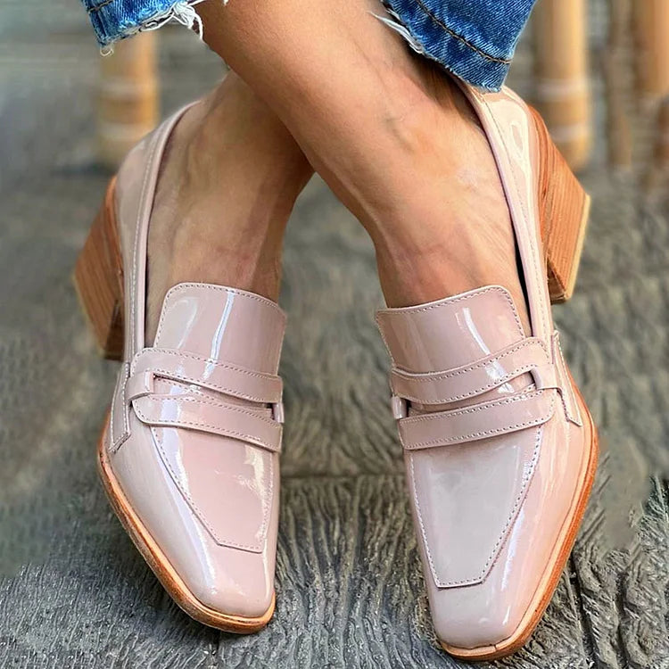 MOCASINES BRILLANTES DE TACÓN ANCHO