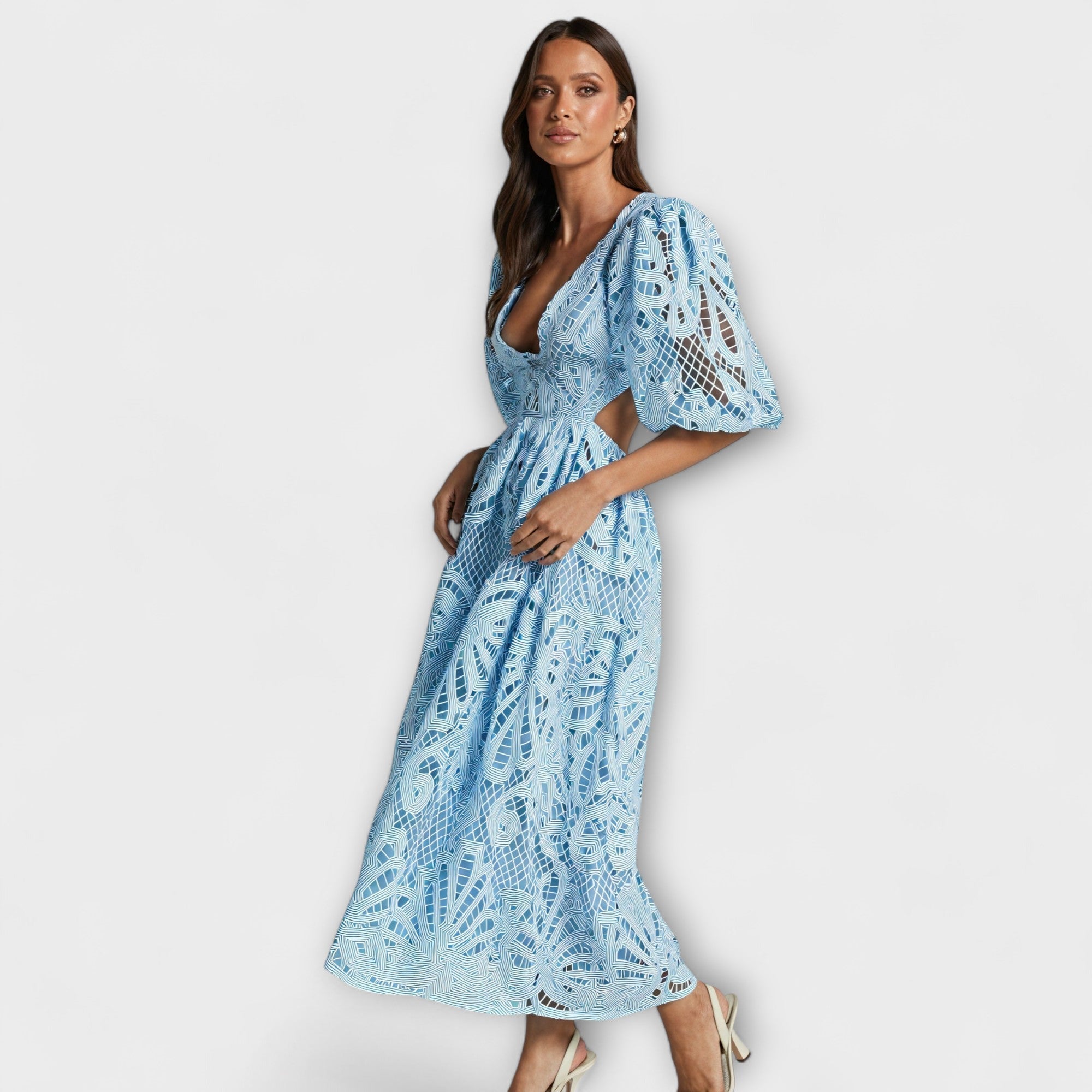 Vestido elegante con delicados detalles