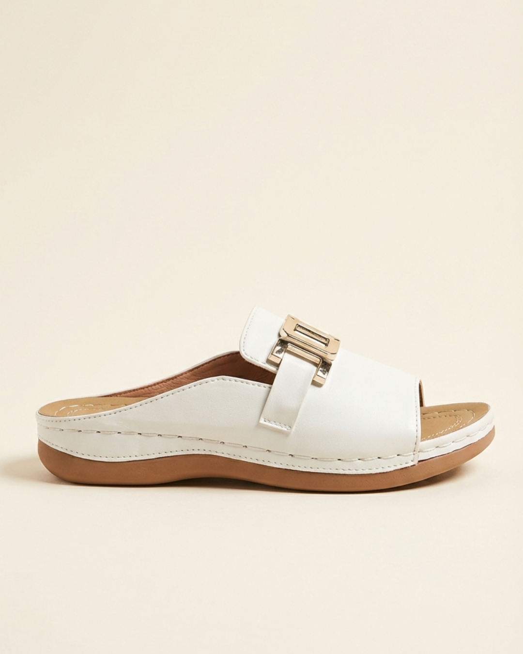 Lola - Sandalias con Tira Ancha y Hebilla