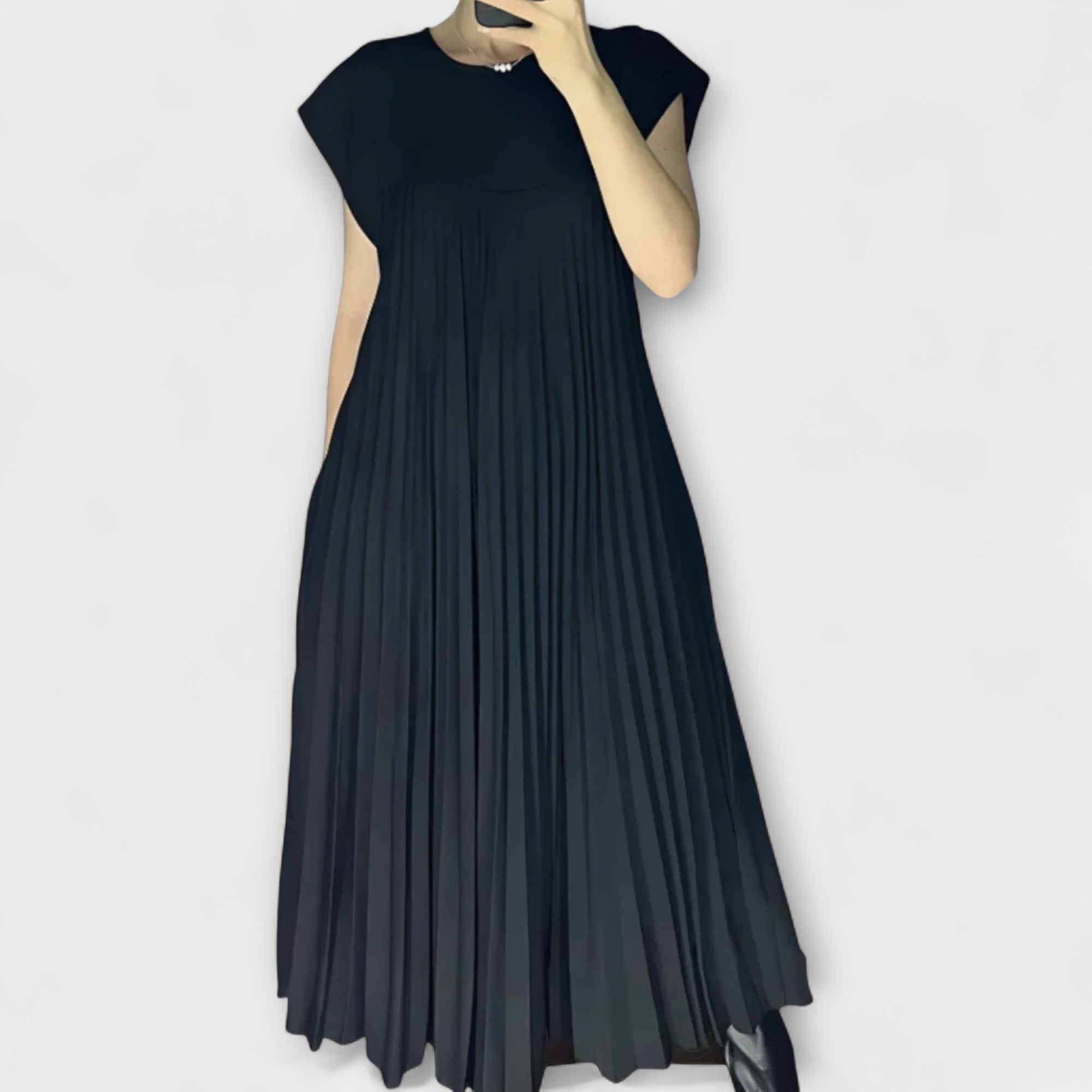 Zairelle – Vestido Plisado Elegante