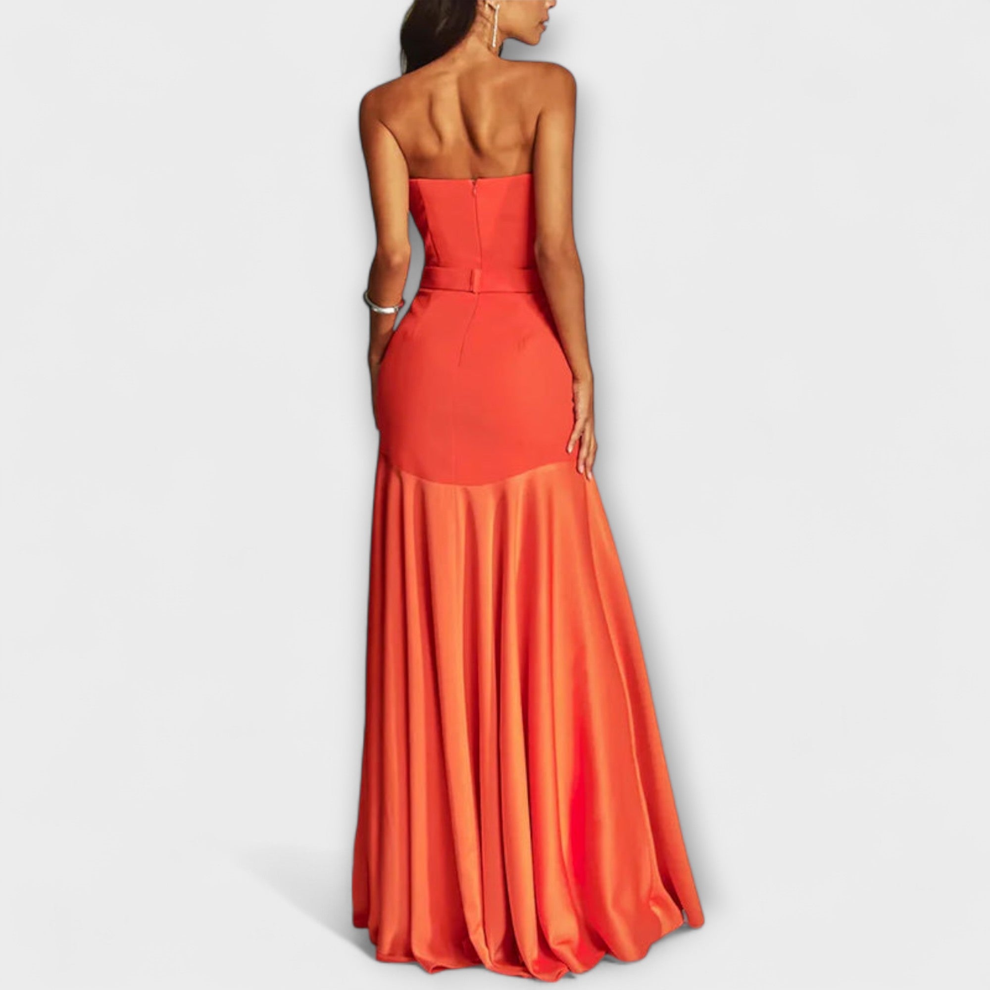 Vada - Maxi vestido con hombros descubiertos y escote en V