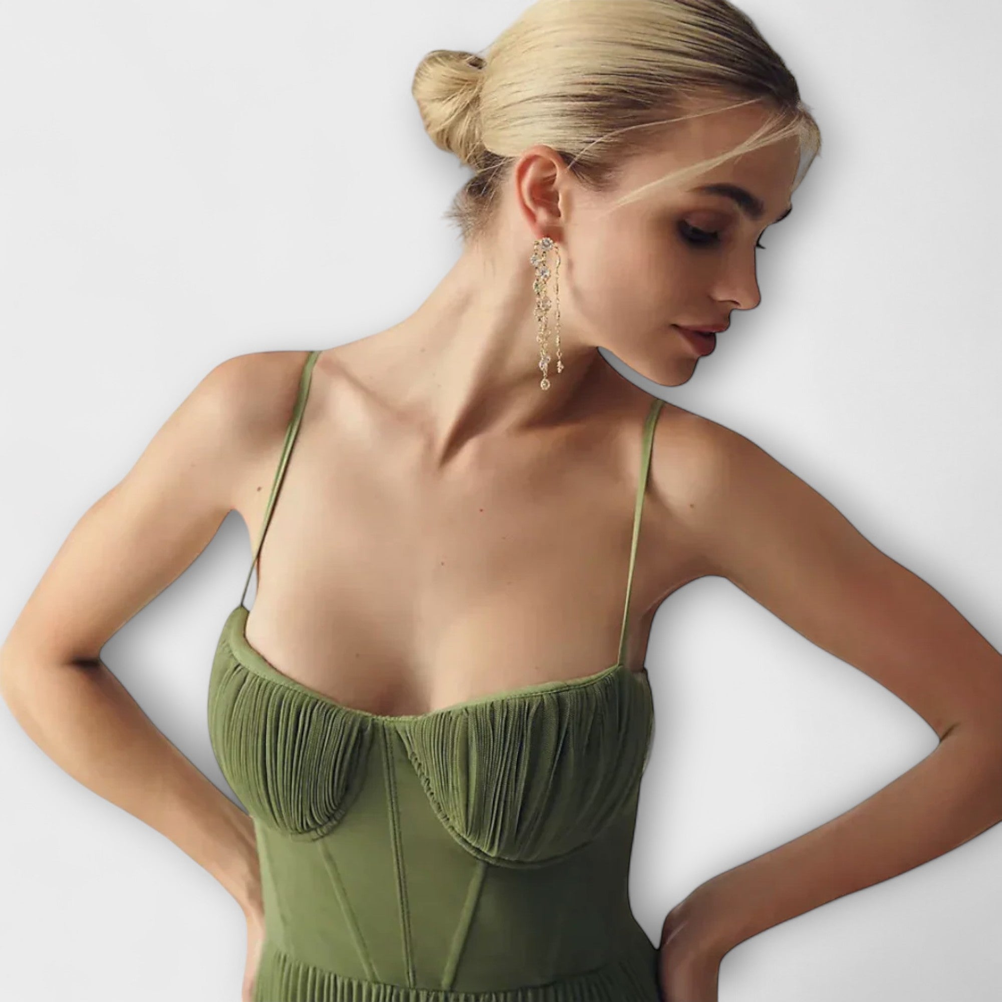 Lucrezia - Trajes elegantes con encanto