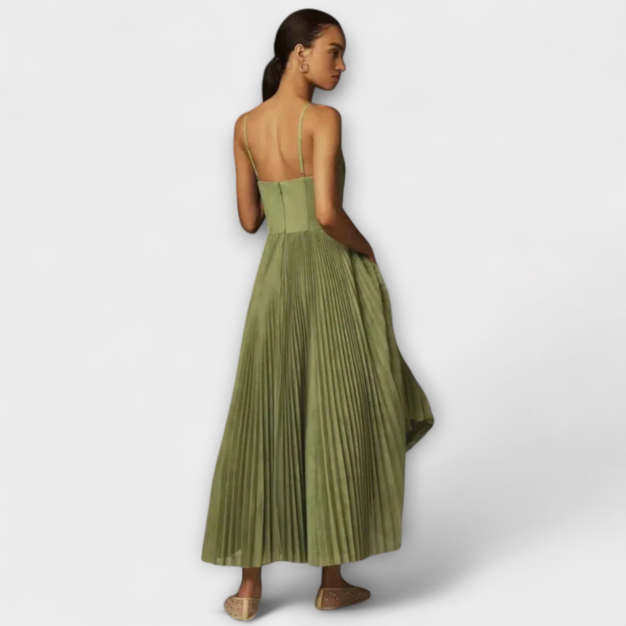 Lucrezia - Trajes elegantes con encanto