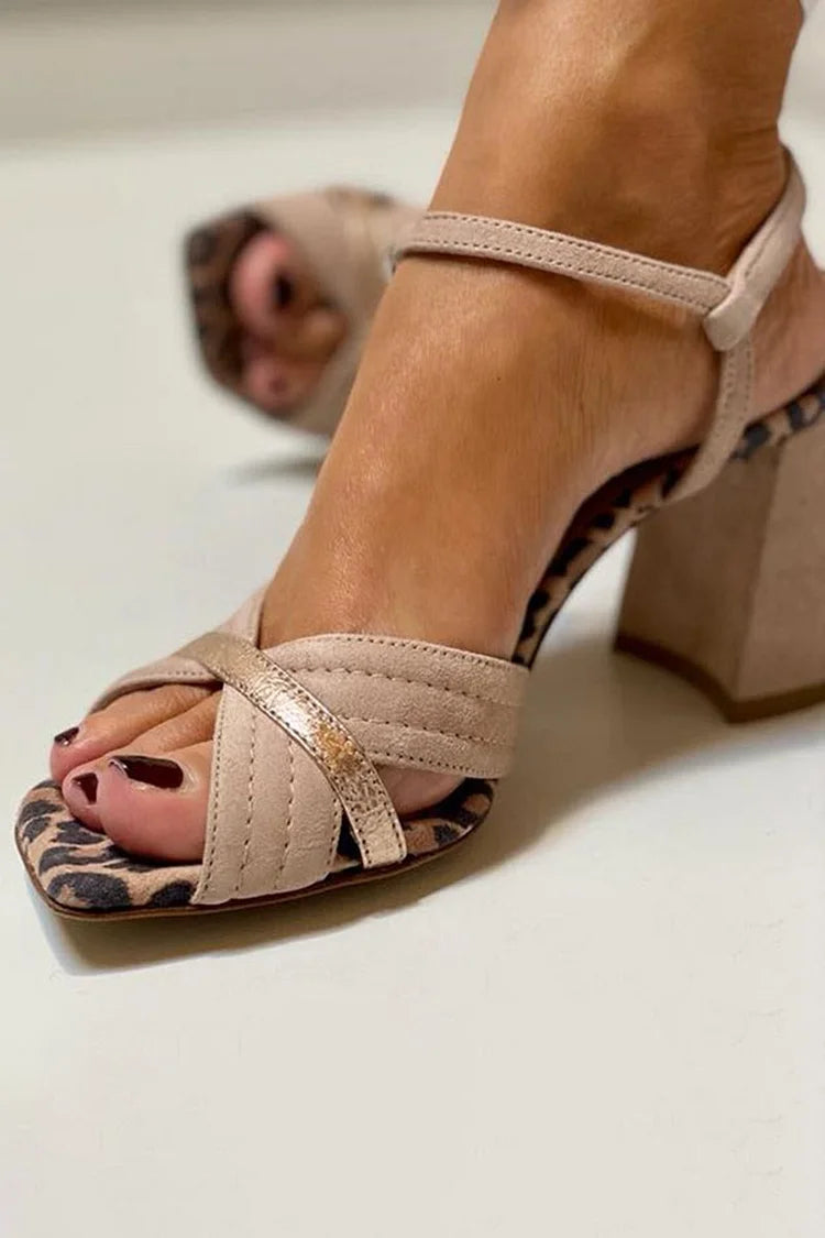 SANDALIAS CON TALÓN CRUZADO