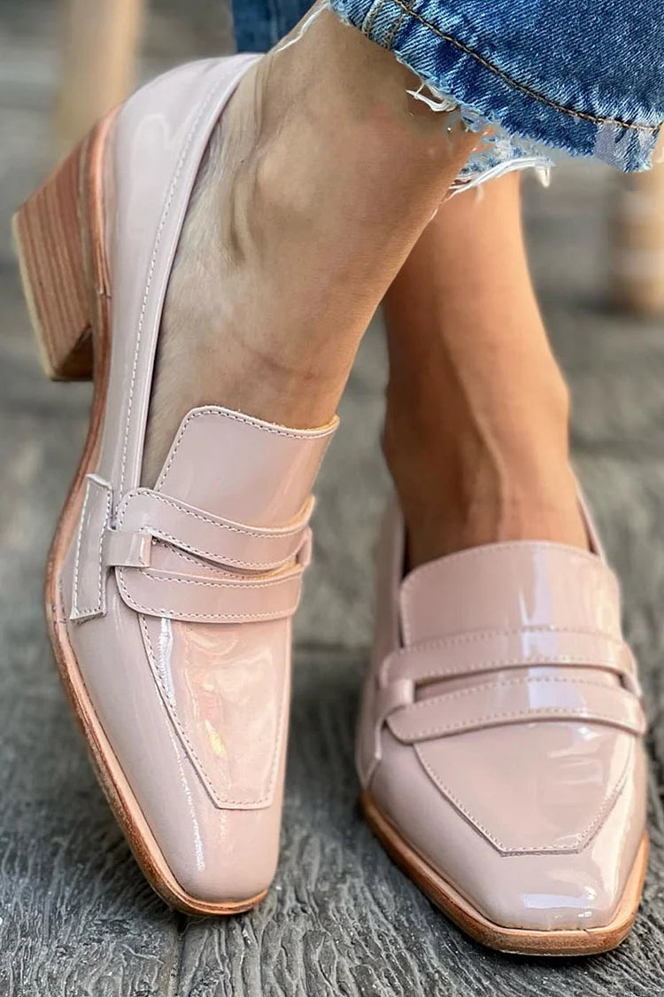 MOCASINES BRILLANTES DE TACÓN ANCHO
