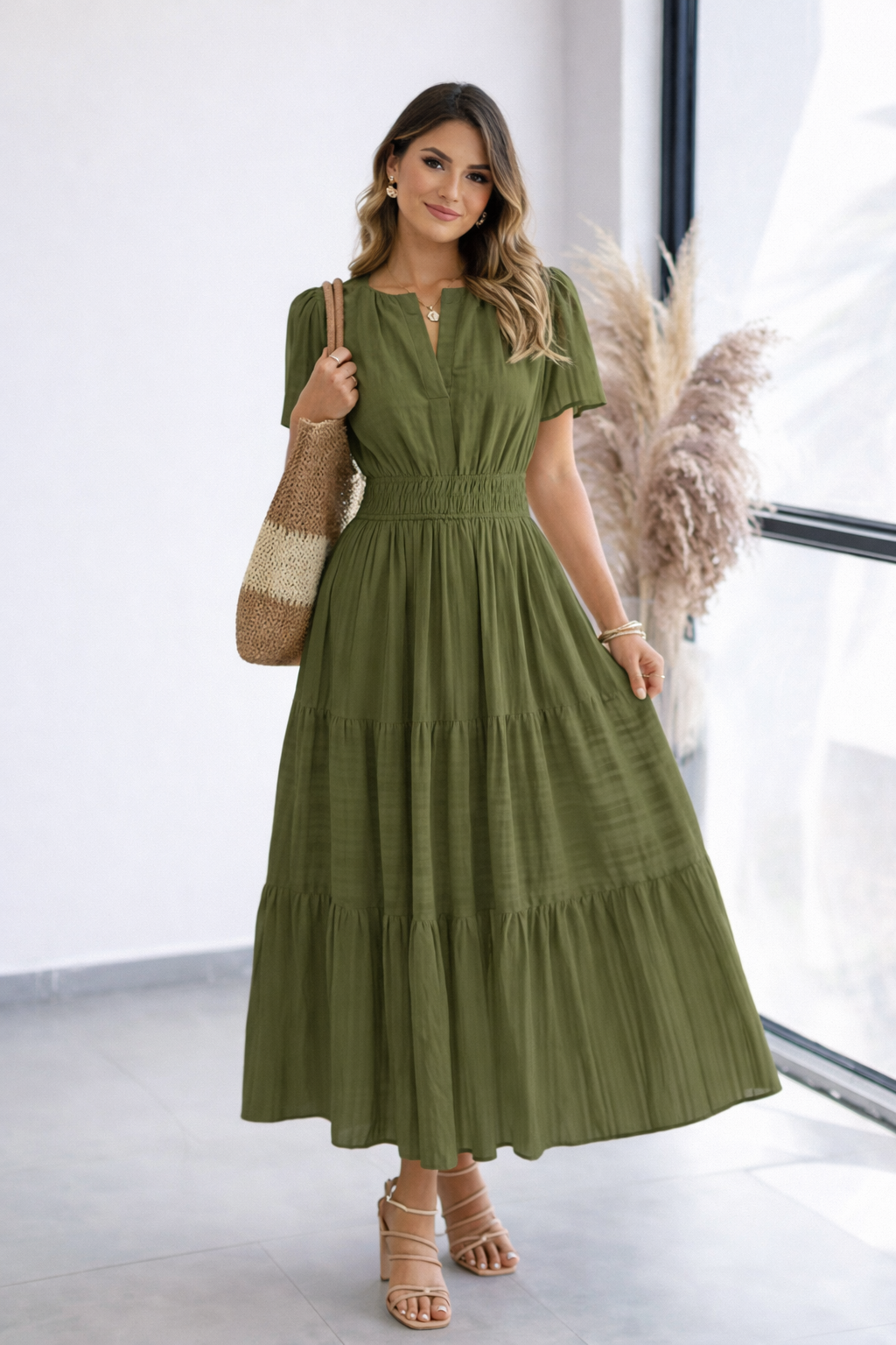 Aura | Vestido Blanco Fluido Elegante con Cintura Elástica