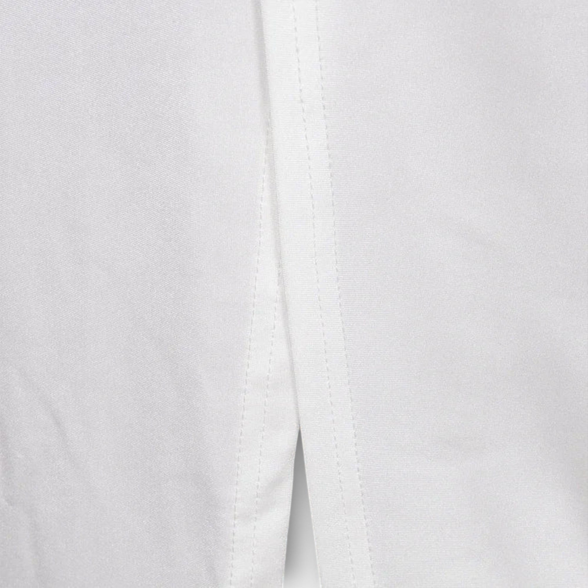 Selah - Camiseta blanca de manga larga con corte en la cintura y acentos de piedras brillantes